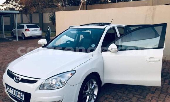 Buy Used Hyundai i30 White Car in Ezulwini in Hhohho Buy Used Hyundai i30 White Car in Ezulwini in Hhohho