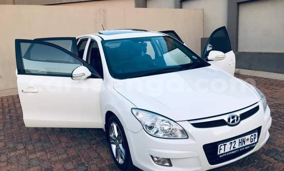Buy Used Hyundai i30 White Car in Ezulwini in Hhohho Buy Used Hyundai i30 White Car in Ezulwini in Hhohho