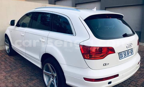 Buy Used Audi Q7 White Car in Ezulwini in Hhohho Buy Used Audi Q7 White Car in Ezulwini in Hhohho