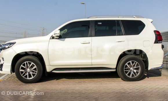 Acheter Import Voiture Toyota Prado Blanc à Import - Dubai, Hhohho Acheter Import Voiture Toyota Prado Blanc à Import - Dubai, Hhohho