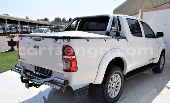 Acheter Occasion Voiture Toyota Hilux Blanc à Bulembu, Hhohho Acheter Occasion Voiture Toyota Hilux Blanc à Bulembu, Hhohho