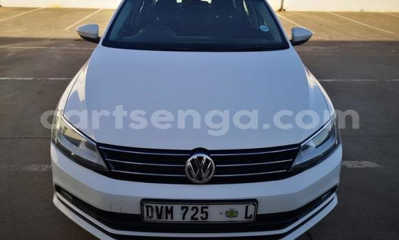 Acheter Occasion Voiture Volkswagen Jetta Blanc à Hlatikulu, Shiselweni District
