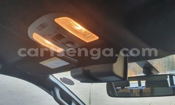 Buy Used Toyota Hilux Silver Car in Ezulwini in Hhohho Buy Used Toyota Hilux Silver Car in Ezulwini in Hhohho