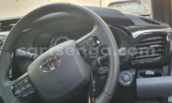 Buy Used Toyota Hilux Silver Car in Ezulwini in Hhohho Buy Used Toyota Hilux Silver Car in Ezulwini in Hhohho