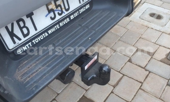 Buy Used Toyota Hilux Silver Car in Ezulwini in Hhohho Buy Used Toyota Hilux Silver Car in Ezulwini in Hhohho