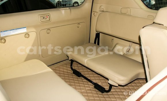 Acheter Import Voiture Toyota Prado Blanc à Import - Dubai, Hhohho Acheter Import Voiture Toyota Prado Blanc à Import - Dubai, Hhohho