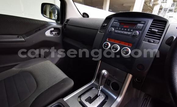 Buy Used Nissan Navara Silver Car in Ezulwini in Hhohho Buy Used Nissan Navara Silver Car in Ezulwini in Hhohho