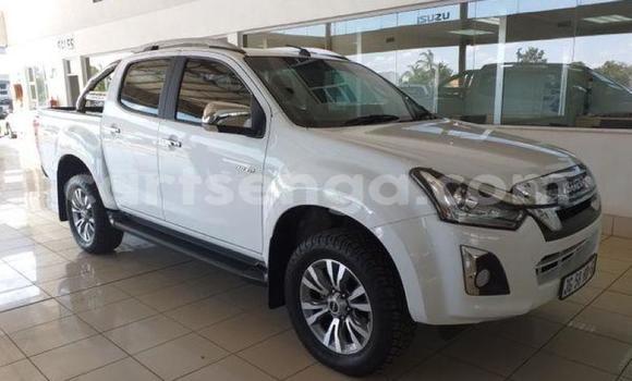 Buy Used Isuzu D–MAX White Car in Ezulwini in Hhohho