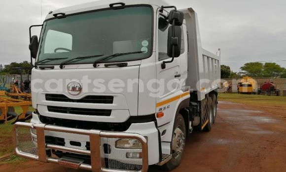 Nunua Ilio tumika Nissan UD White Lori ndani ya Bulembu nchini Hhohho Nunua Ilio tumika Nissan UD White Lori ndani ya Bulembu nchini Hhohho