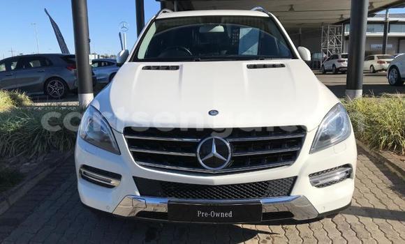 Nunua Ilio tumika Mercedes‒Benz AMG GLC White Gari ndani ya Hluti nchini Wilaya ya Shiselweni