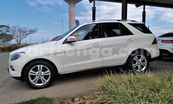 Buy Used Mercedes‒Benz AMG GLC White Car in Hluti in Shiselweni District Buy Used Mercedes‒Benz AMG GLC White Car in Hluti in Shiselweni District