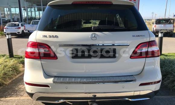 Buy Used Mercedes‒Benz AMG GLC White Car in Hluti in Shiselweni District Buy Used Mercedes‒Benz AMG GLC White Car in Hluti in Shiselweni District