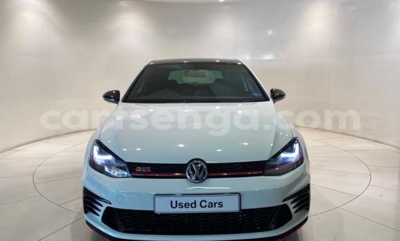 Nunua Ilio tumika Volkswagen Golf GTI White Gari ndani ya Bulembu nchini Hhohho Nunua Ilio tumika Volkswagen Golf GTI White Gari ndani ya Bulembu nchini Hhohho