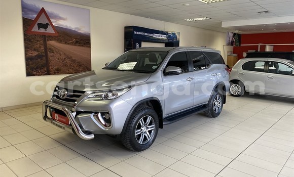 Buy Used Toyota Fortuner Silver Car in Mbabane in Manzini