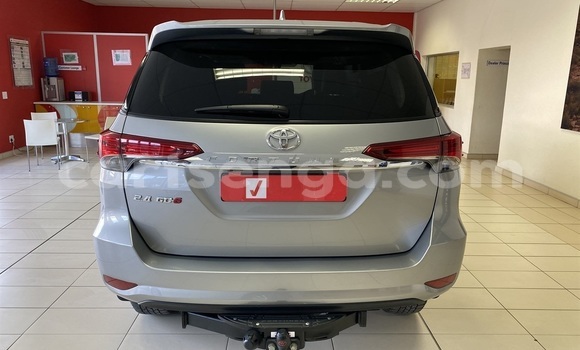 Acheter Occasion Voiture Toyota Fortuner Gris à Mbabane, Manzini Acheter Occasion Voiture Toyota Fortuner Gris à Mbabane, Manzini