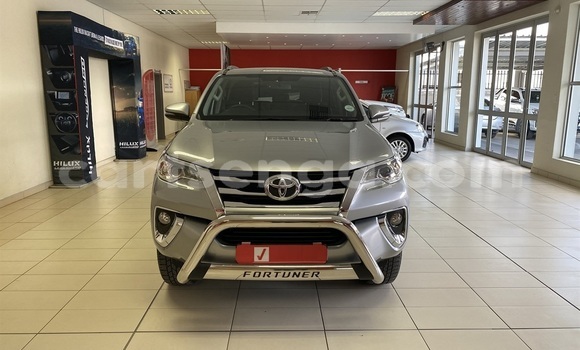 Acheter Occasion Voiture Toyota Fortuner Gris à Mbabane, Manzini Acheter Occasion Voiture Toyota Fortuner Gris à Mbabane, Manzini