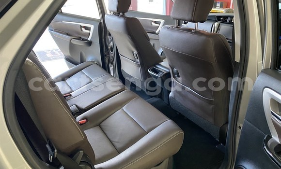 Acheter Occasion Voiture Toyota Fortuner Gris à Mbabane, Manzini Acheter Occasion Voiture Toyota Fortuner Gris à Mbabane, Manzini