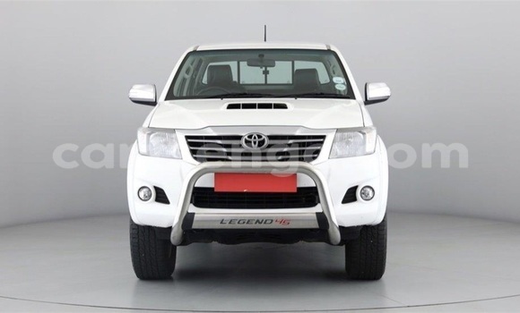 Nunua Ilio tumika Toyota Hilux White Gari ndani ya Mbabane nchini Manzini Nunua Ilio tumika Toyota Hilux White Gari ndani ya Mbabane nchini Manzini