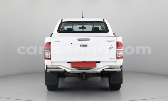 Nunua Ilio tumika Toyota Hilux White Gari ndani ya Mbabane nchini Manzini Nunua Ilio tumika Toyota Hilux White Gari ndani ya Mbabane nchini Manzini