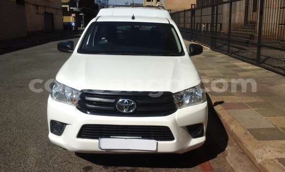Acheter Occasion Voiture Toyota Hilux Blanc à Mbabane, Manzini Acheter Occasion Voiture Toyota Hilux Blanc à Mbabane, Manzini