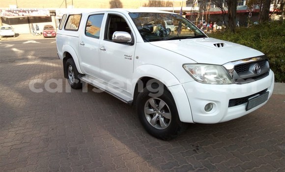 Buy Used Toyota Hilux White Car in Mbabane in Manzini Buy Used Toyota Hilux White Car in Mbabane in Manzini