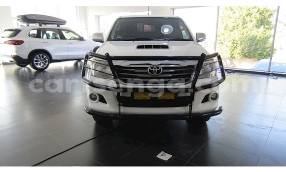 Nunua Ilio tumika Toyota Hilux White Gari ndani ya Mbabane nchini Manzini Nunua Ilio tumika Toyota Hilux White Gari ndani ya Mbabane nchini Manzini