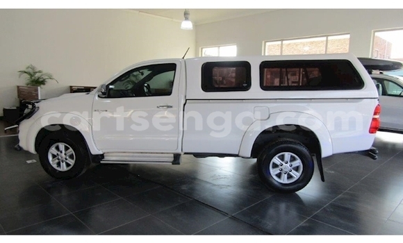 Nunua Ilio tumika Toyota Hilux White Gari ndani ya Mbabane nchini Manzini Nunua Ilio tumika Toyota Hilux White Gari ndani ya Mbabane nchini Manzini