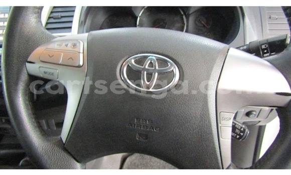 Nunua Ilio tumika Toyota Hilux White Gari ndani ya Mbabane nchini Manzini Nunua Ilio tumika Toyota Hilux White Gari ndani ya Mbabane nchini Manzini