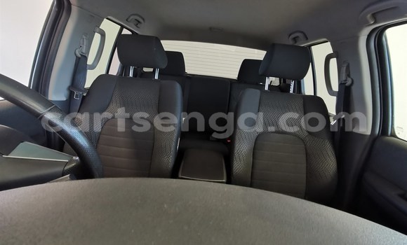 Nunua Ilio tumika Nissan Navara Silver Gari ndani ya Mbabane nchini Manzini Nunua Ilio tumika Nissan Navara Silver Gari ndani ya Mbabane nchini Manzini
