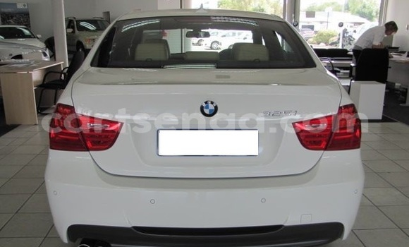 Nunua Ilio tumika BMW 3–Series White Gari ndani ya Mbabane nchini Manzini Nunua Ilio tumika BMW 3–Series White Gari ndani ya Mbabane nchini Manzini