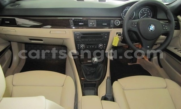 Nunua Ilio tumika BMW 3–Series White Gari ndani ya Mbabane nchini Manzini Nunua Ilio tumika BMW 3–Series White Gari ndani ya Mbabane nchini Manzini