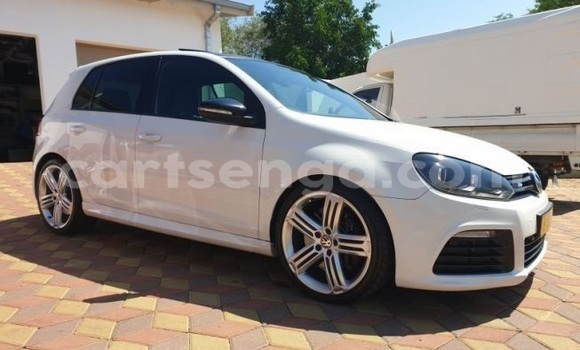 Nunua Ilio tumika Volkswagen Golf R White Gari ndani ya Mbabane nchini Manzini