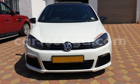 Nunua Ilio tumika Volkswagen Golf R White Gari ndani ya Mbabane nchini Manzini Nunua Ilio tumika Volkswagen Golf R White Gari ndani ya Mbabane nchini Manzini