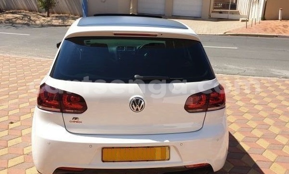 Nunua Ilio tumika Volkswagen Golf R White Gari ndani ya Mbabane nchini Manzini Nunua Ilio tumika Volkswagen Golf R White Gari ndani ya Mbabane nchini Manzini