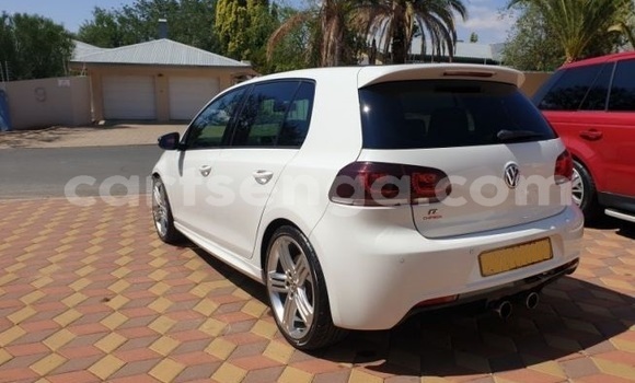 Nunua Ilio tumika Volkswagen Golf R White Gari ndani ya Mbabane nchini Manzini Nunua Ilio tumika Volkswagen Golf R White Gari ndani ya Mbabane nchini Manzini