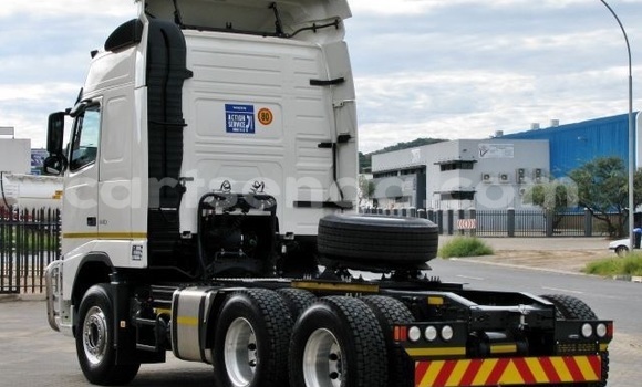 Nunua Ilio tumika Volvo F4 White Lori ndani ya Manzini nchini Manzini Nunua Ilio tumika Volvo F4 White Lori ndani ya Manzini nchini Manzini