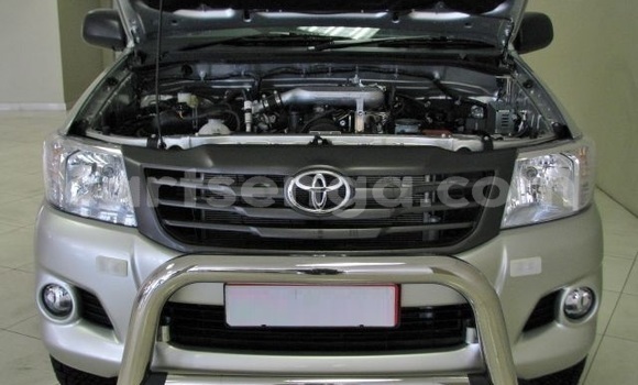 Nunua Ilio tumika Toyota Hilux Silver Gari ndani ya Mbabane nchini Manzini Nunua Ilio tumika Toyota Hilux Silver Gari ndani ya Mbabane nchini Manzini