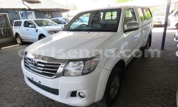 Nunua Ilio tumika Toyota Hilux White Gari ndani ya Mbabane nchini Manzini Nunua Ilio tumika Toyota Hilux White Gari ndani ya Mbabane nchini Manzini