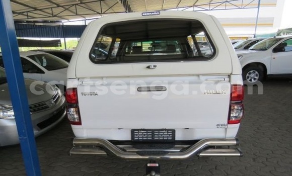 Nunua Ilio tumika Toyota Hilux White Gari ndani ya Mbabane nchini Manzini Nunua Ilio tumika Toyota Hilux White Gari ndani ya Mbabane nchini Manzini