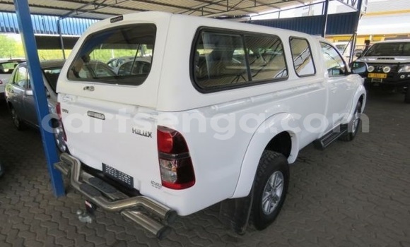 Nunua Ilio tumika Toyota Hilux White Gari ndani ya Mbabane nchini Manzini Nunua Ilio tumika Toyota Hilux White Gari ndani ya Mbabane nchini Manzini