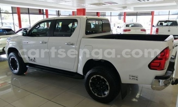 Nunua Ilio tumika Toyota Hilux White Gari ndani ya Mbabane nchini Manzini Nunua Ilio tumika Toyota Hilux White Gari ndani ya Mbabane nchini Manzini