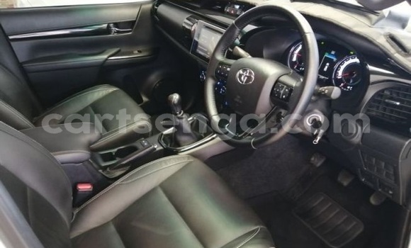 Nunua Ilio tumika Toyota Hilux White Gari ndani ya Mbabane nchini Manzini Nunua Ilio tumika Toyota Hilux White Gari ndani ya Mbabane nchini Manzini