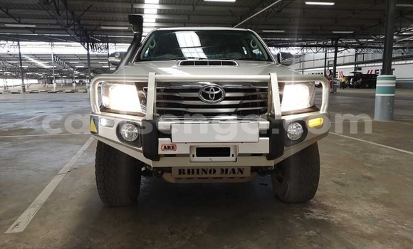 Nunua Ilio tumika Toyota Hilux Silver Gari ndani ya Mbabane nchini Manzini Nunua Ilio tumika Toyota Hilux Silver Gari ndani ya Mbabane nchini Manzini