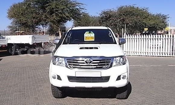 Nunua Ilio tumika Toyota Hilux White Gari ndani ya Mbabane nchini Manzini Nunua Ilio tumika Toyota Hilux White Gari ndani ya Mbabane nchini Manzini