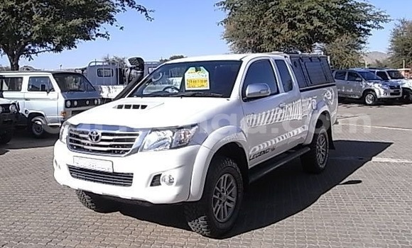 Nunua Ilio tumika Toyota Hilux White Gari ndani ya Mbabane nchini Manzini Nunua Ilio tumika Toyota Hilux White Gari ndani ya Mbabane nchini Manzini
