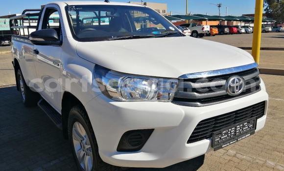 Buy Used Toyota Hilux White Car in Bulembu in Hhohho
