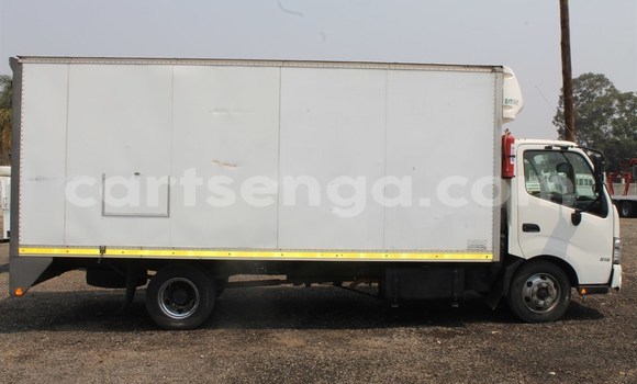 Acheter Occasion Utilitaire Hino 300 Series Blanc à Mbabane, Manzini Acheter Occasion Utilitaire Hino 300 Series Blanc à Mbabane, Manzini