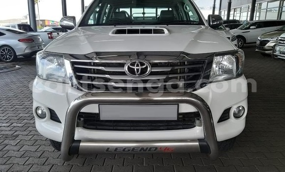 Buy Used Toyota Hilux White Car in Mbabane in Manzini Buy Used Toyota Hilux White Car in Mbabane in Manzini