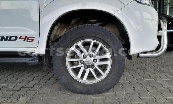 Buy Used Toyota Hilux White Car in Mbabane in Manzini Buy Used Toyota Hilux White Car in Mbabane in Manzini