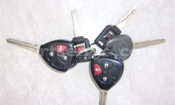 Buy Used Toyota Hilux White Car in Hlatikulu in Shiselweni District Buy Used Toyota Hilux White Car in Hlatikulu in Shiselweni District